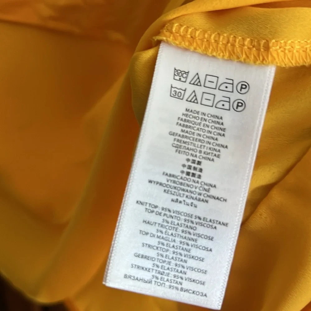 Michael Kors Women’s sleeveless top color yellow size Medium